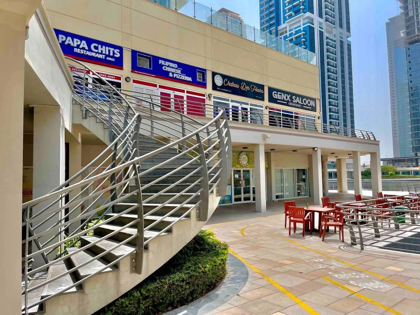 Urban Oasis Stylish Loft Abundant Natural Light Dubai Hotel