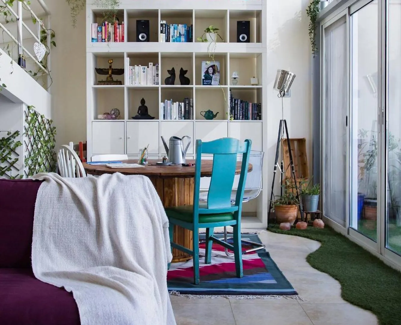 Hotel Urban Oasis Stylish Loft Abundant Natural Light Dubai United Arab Emirates