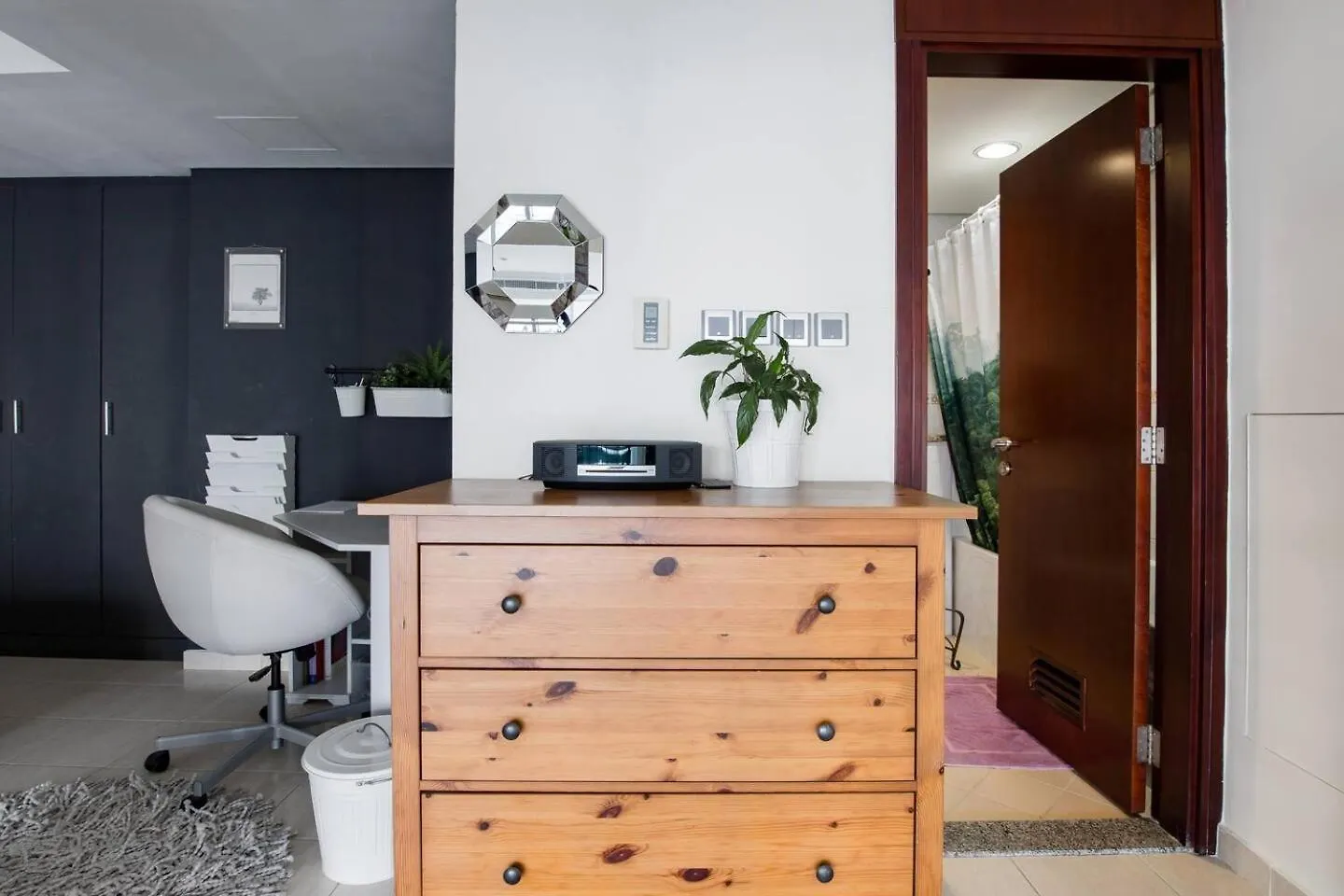Urban Oasis Stylish Loft Abundant Natural Light Dubai 0*,