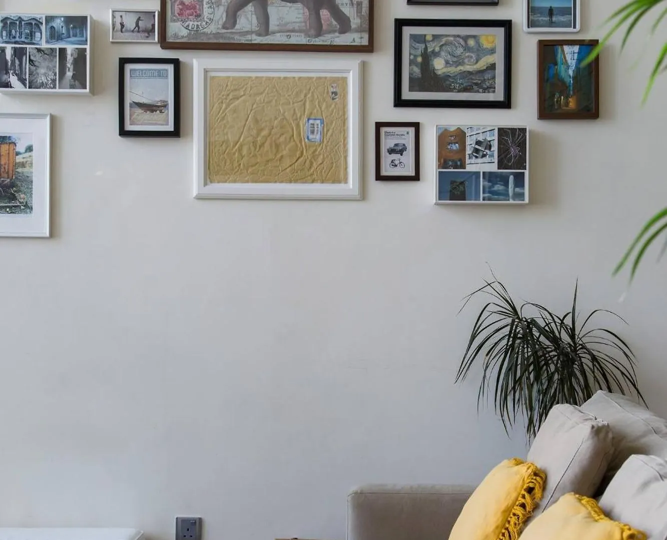 Urban Oasis Stylish Loft Abundant Natural Light Dubai